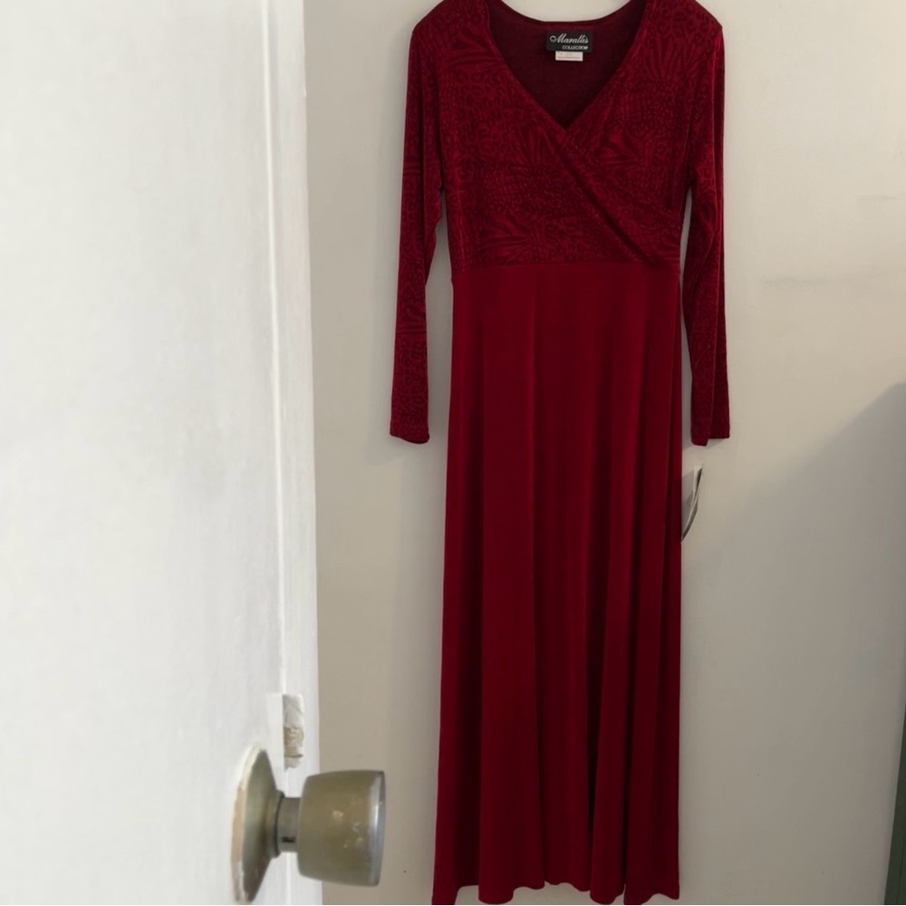 Marallis Collection Vintage Classy Romantic  Long Sleeve Red Evening Gown - NWT